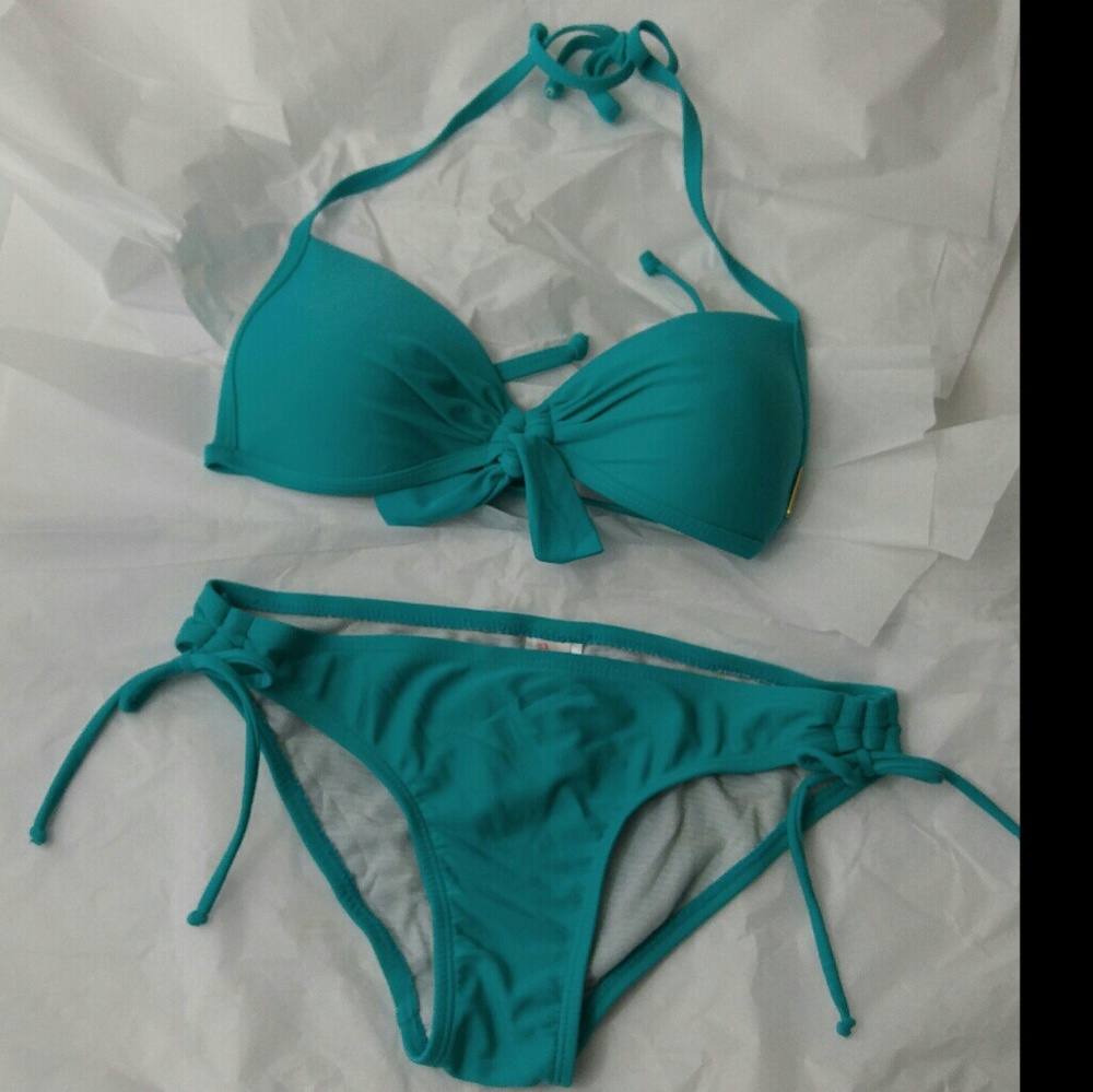 2Chillies Women's Bikini Top & Bottom US Size 2